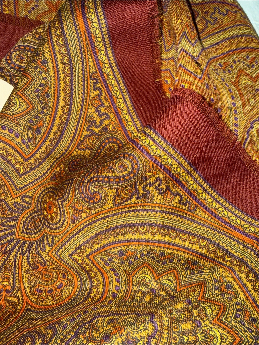 Very Large Scarf - Picture 3 of 4